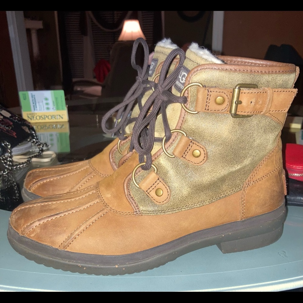 NWOT UGG women’s waterproof lace-up ankle boots size 8.5 - Picture 3 of 16